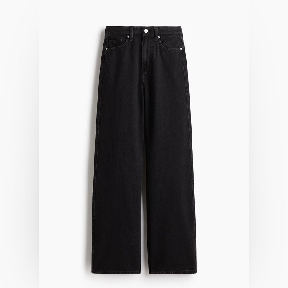 H&M Black Wide-Leg Jeans
Size 4
High Rise